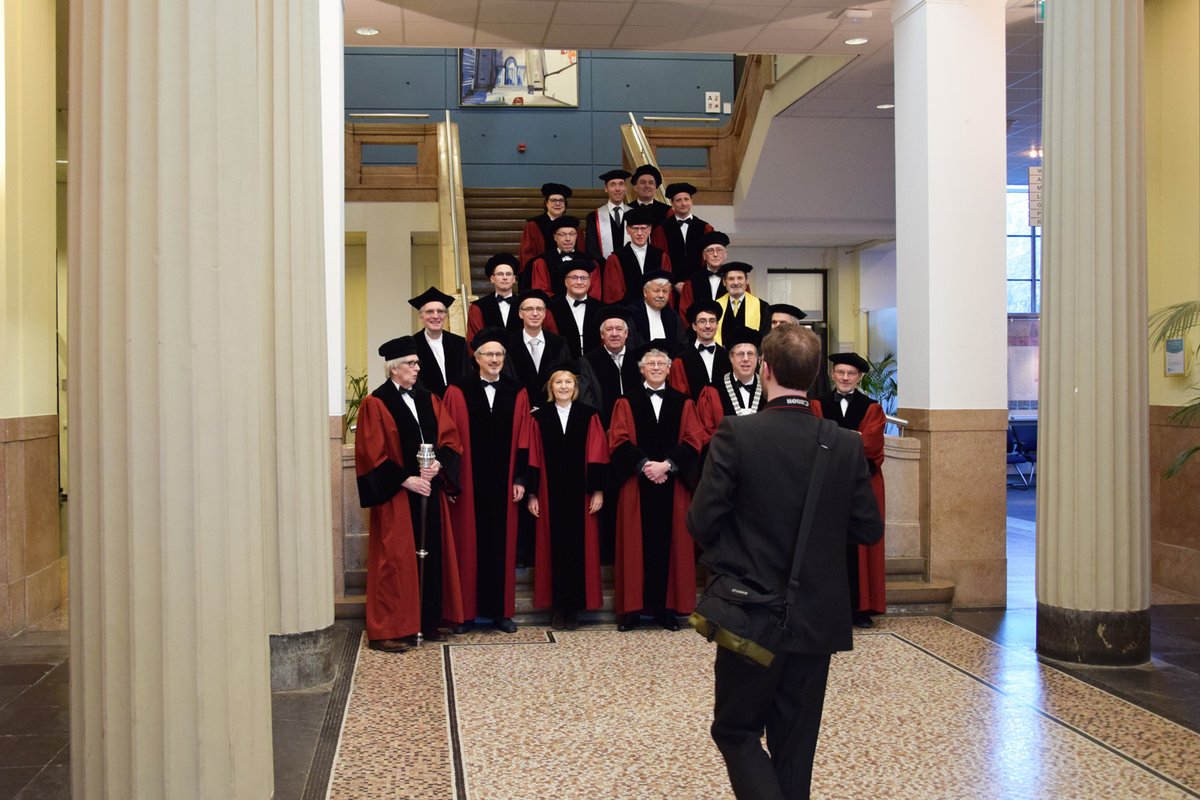 UM_DACS's tweet photo. Last Friday, prof. @FThuijsman delivered his inaugural lecture 'On Balance, Challenge and Choice' in front of a fully packed aula. Thanks to all who celebrated along with us! https://t.co/Y5oq4Qg1f2