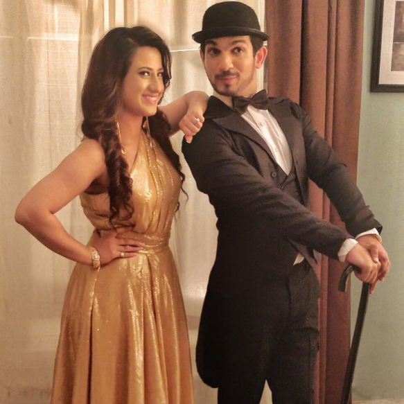 MBCBollywood's tweet photo. كواليس تشاهدها عيناك لأول مرة من مسلسل #حب_خادع
يعرض المسلسل من الأحد إلى الخميس في تمام الساعة 7 مساء بتوقيت السعودية على شاشة قناة MBC BOLLYWOOD

#MBCBOLLYWOOD https://t.co/ja6yHm5J3X
