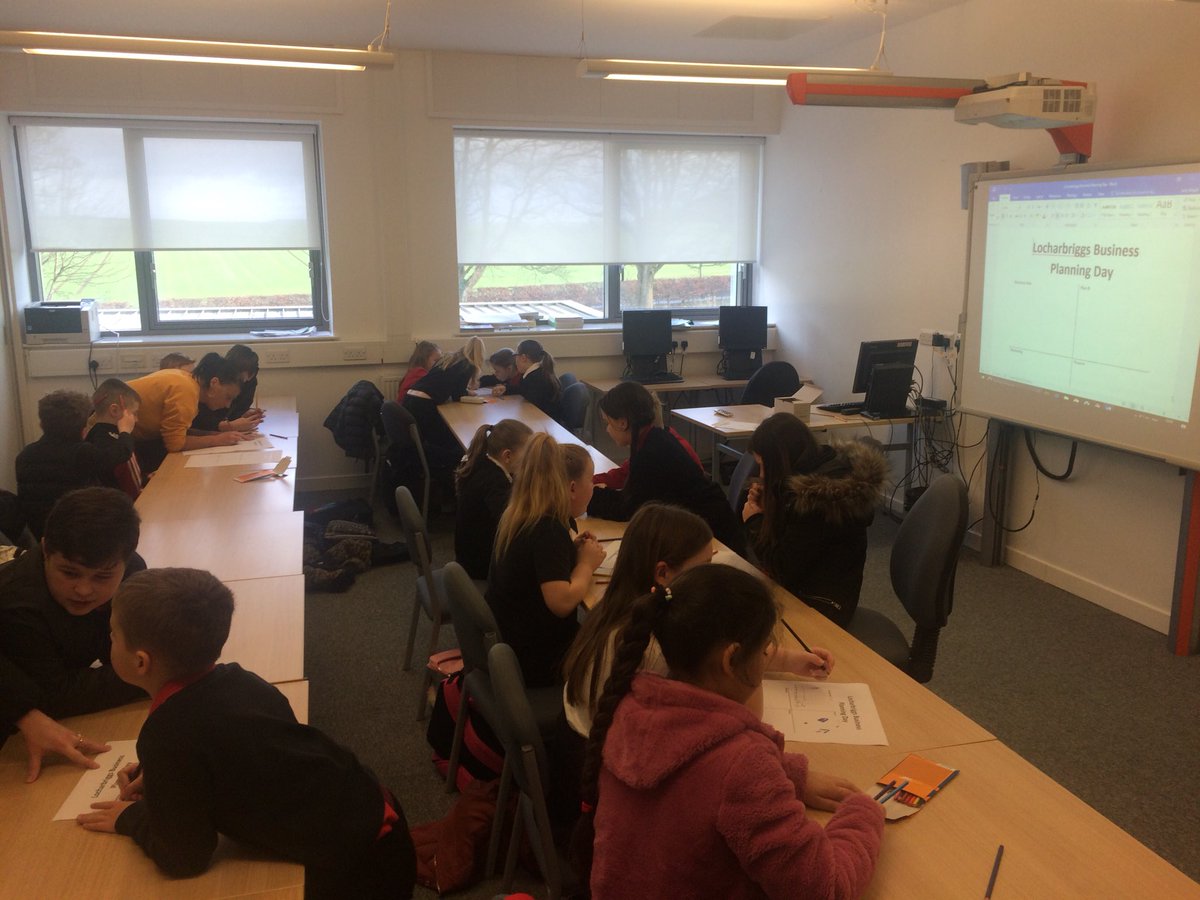 JJAMagill's tweet photo. Really great buzz this morning supporting @locharbriggsps . We worked on Business Plan Posters and came up with ideas of how they could plan. @DandGCollege #bizisbest #Applythursday #Applicationsopeningsoon! https://t.co/snbCKI1lqM