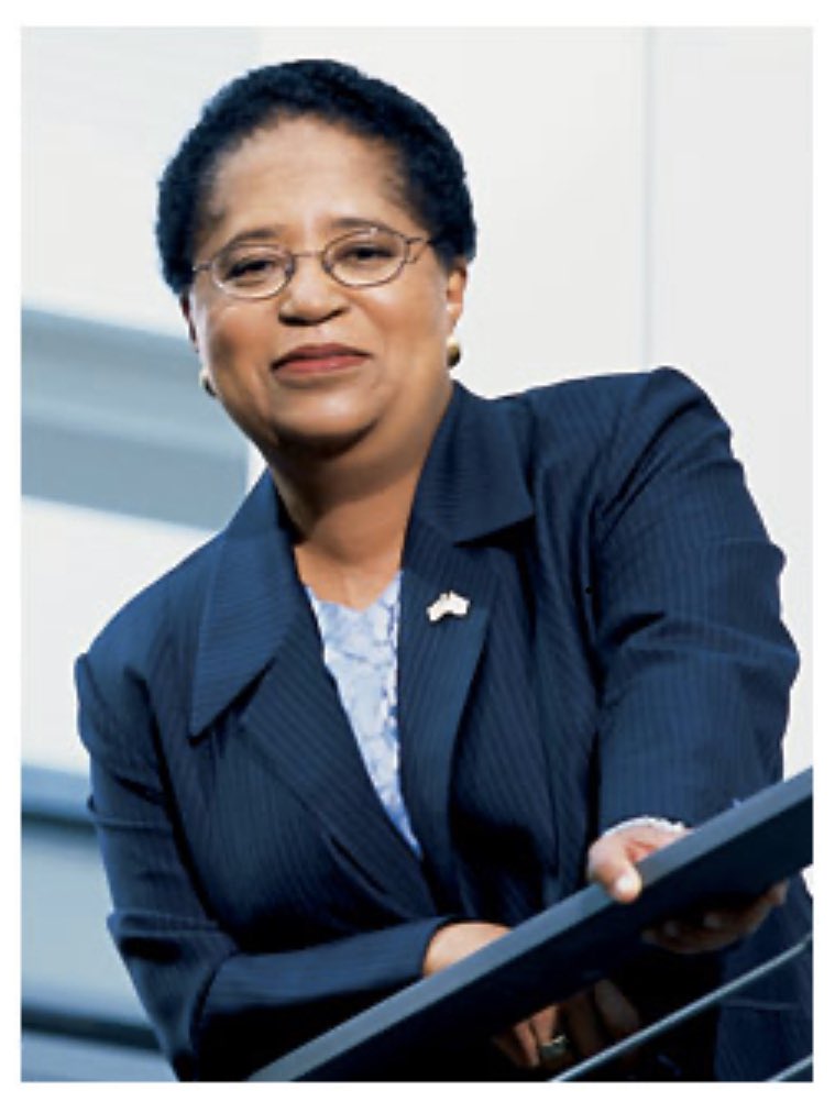 amwilsonin's tweet image. Dr. Shirley Ann Jackson is the second African American women to earn a PhD in physics in the US, and the first from @MIT. Her career in nuclear physics has won her numerous awards and is the current president of @rpi. #BlackHistoryMonth2020 #WomenInSTEM