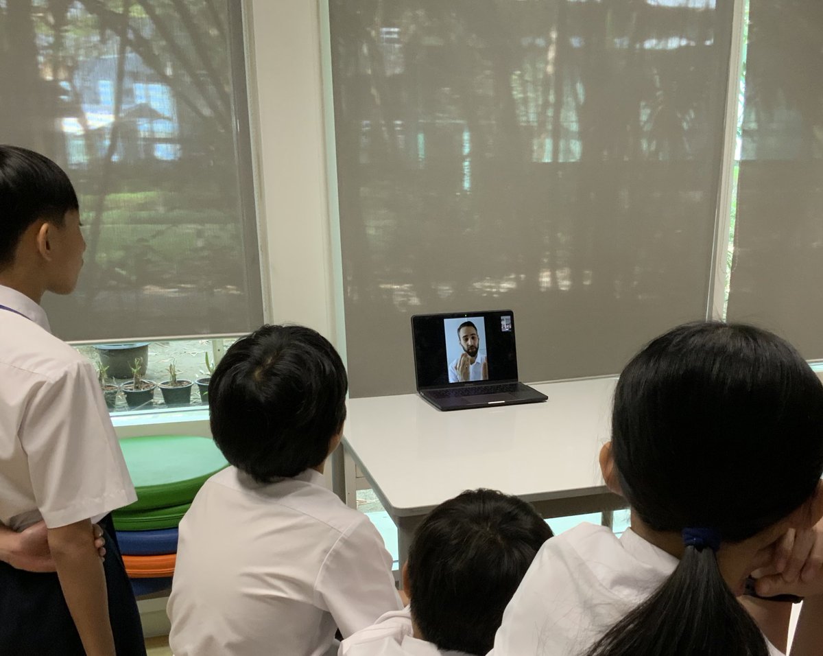 Frog_Porridge's tweet photo. Incredibly grateful for the generous amount of time that @MrErdoganEDU gave our Digital Leaders today as he gave a remote Masterclass in #forcedperspective. From ๐ญ๐ฐ to ๐น๐ญ We look forward to their creations! @SHBriverside #shredtechrocks https://t.co/gCzigaO5Oh