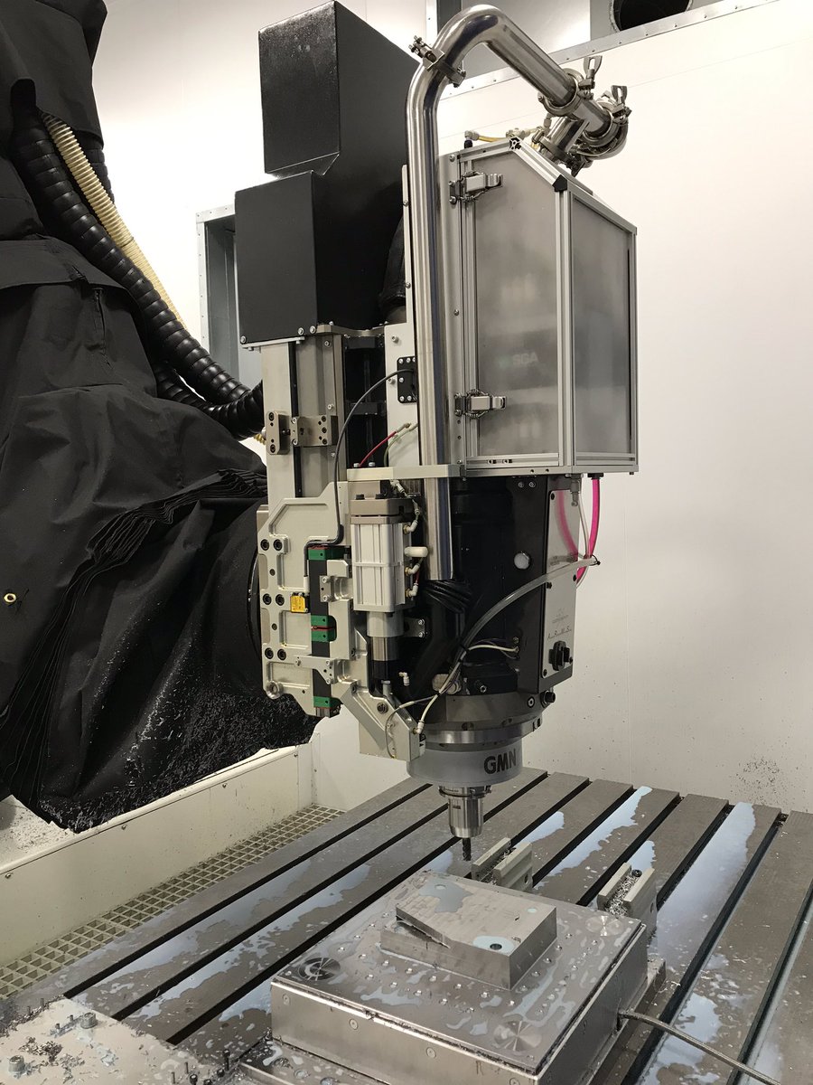 BurroughesHarry's tweet image. Excellent surface finish for our first attempt in titanium #robotmachining #KukaTitan #Titanium #ARMS @TheAMRC @ElectroimpactUK @KUKA_UK