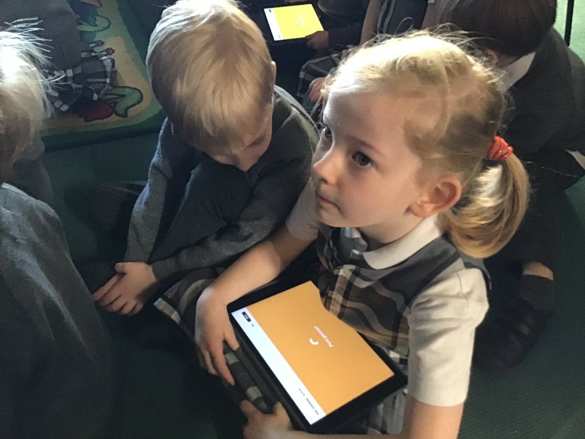 YMS_Reception's tweet image. iPads in eyfs#kaboot#penguins
