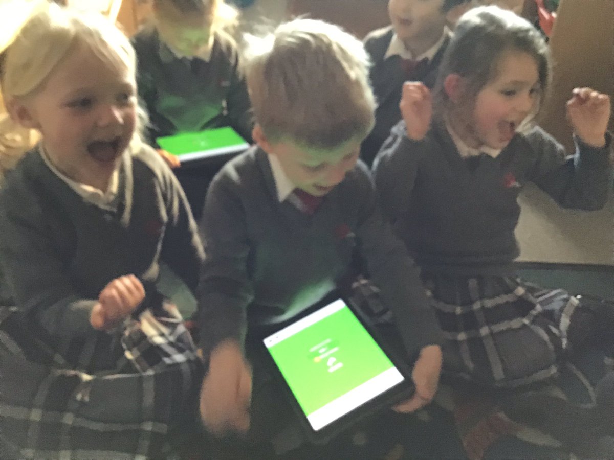 YMS_Reception's tweet image. iPads in eyfs#kaboot#penguins