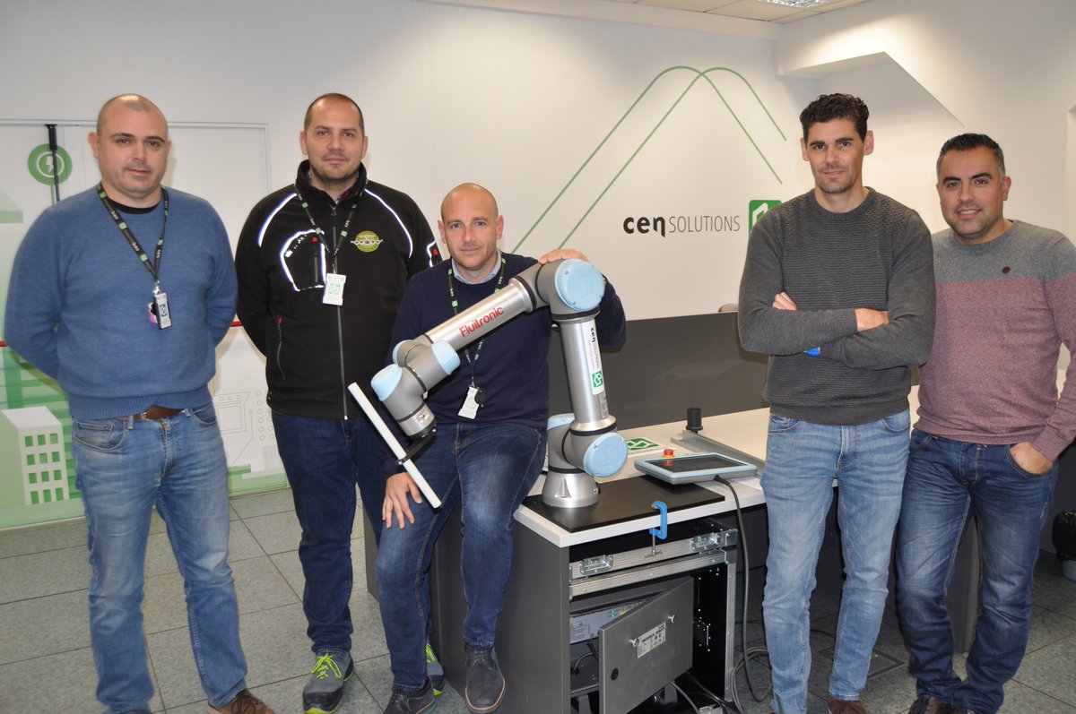cen_solutions's tweet photo. Semana de familiarización con la programación de robots colaborativos de @UR_Iberia en nuestras instalaciones.
¡Gracias a @FluitronicSL por las facilidades para llevarla a cabo!
#Ur5 #industria40 #WeAreCOBOTS #LNIndustry #CENSolutions https://t.co/XS18B5FFeF