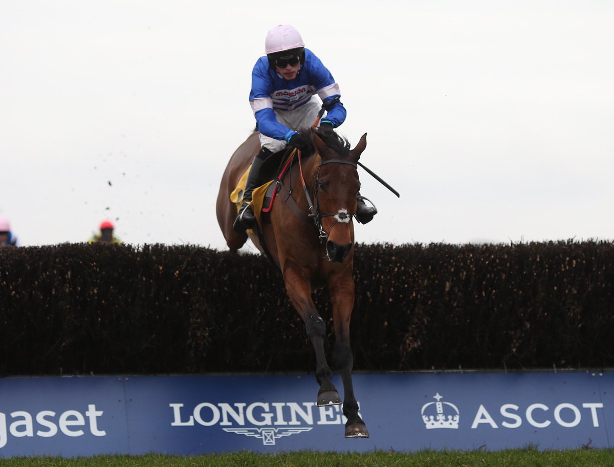 SunRacing's tweet photo. Fancy going racing @Ascot on Saturday?

We've got 10 pairs of King Edward VII enclosure tickets to give away for Betfair Ascot Chase day

To win, all you need to do is RT this post and follow @SunRacing - winners will be announced on Wednesday! https://t.co/mgoyCEH7kR