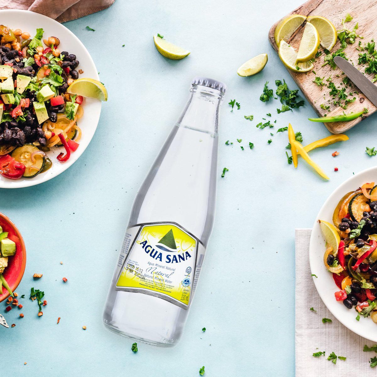 Reconócelo . . . este fin de semana tuviste excesos 😏 Empieza el lunes comiendo sano y bien hidratado💙
.
.
.
#aguasana #belesar #valmiñor #somosagua #bajaensodio #dietasaludable #salud #water #agua #baiona #aguaesvida