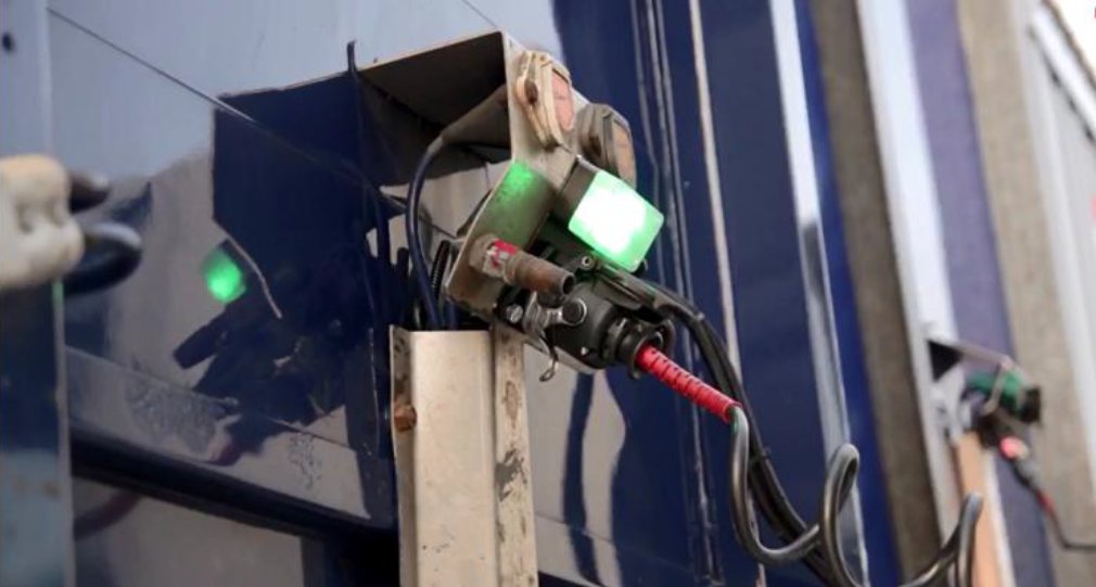 Keep Compliant at a Glance!

The new ISO-T, designed and created by Doctor Air-Brake to ensure you are kept in compliance with your trailer EBS across all braking systems makes.

Call the Doctor to find out more on 01785 714447 or visit us at air-brake.com