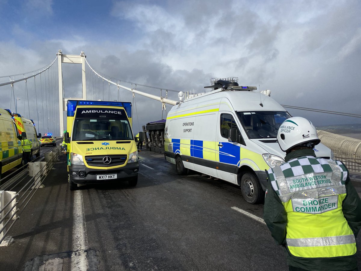 Crews responded to overturned lorry due to extremely high winds on M48 Severn Bridge supported by @SWASFTHART @WelshAmbulance @HighwaysSWEST @ASPolice @gwentpolice @AvonFireRescue @SWFireandRescue @TimRossSmith84