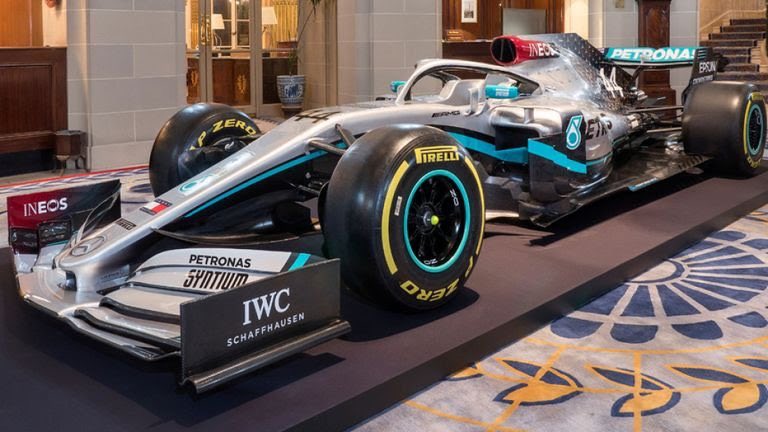 INEOS é o novo patrocinador da Mercedes e veja só o novo carro da equipa de Toto Wolff para este 2020 na época da Fórmula 1. Impressionante. #WelcomeINEOS