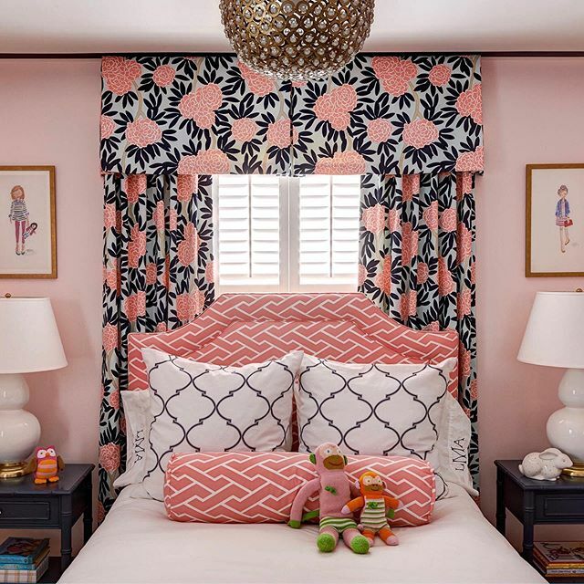 Valentine’s Day rapidly approaching seems like the perfect reason to celebrate all things blush and bashful, n’est-ce pas? Throwing it back to this long-time TZI portfolio favorite, a special big girl bedroom for a precious little girl who is undoubtedly… ift.tt/38gEajR