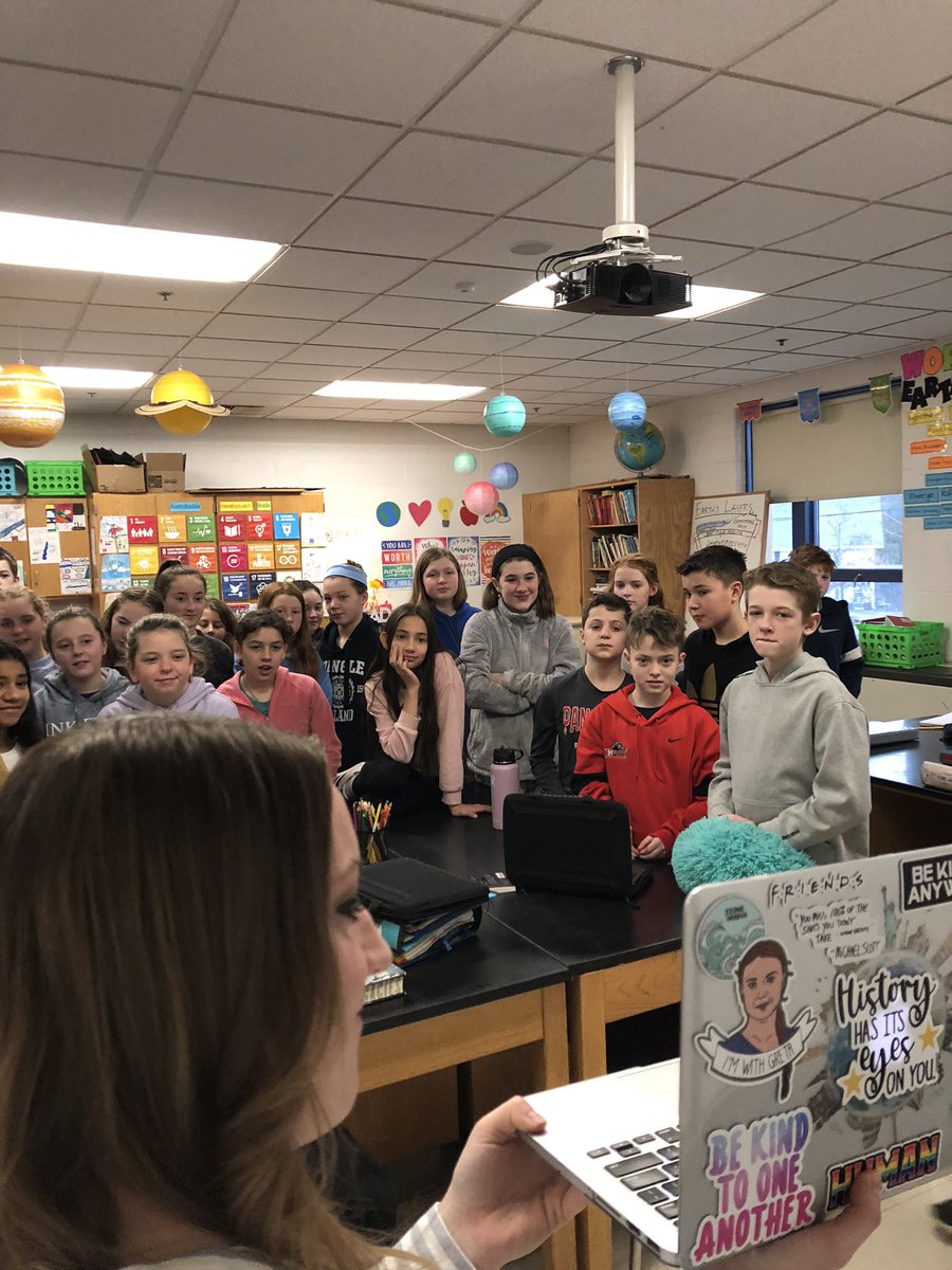 RAMS Teacher @AshleyLagas Skyping with her 6th graders while she is in Uganda #hollistoninnovates @HollistonSuper @davdajor