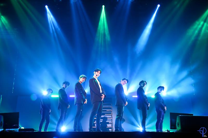 oVFV48xfChaw6h1's tweet photo. #이진혁_SOL로_100일축하해
이진혁을만나고따라가고만들어가고 벌써솔로100일째항상고맙고믿어주게만들어서감사하고너의홀로서기에같이함께할수있어서이순간순간이너무소중해앞으로도너의곁에함께할께브이단의희망이자사랑인진혁이영원하자 https://t.co/WoYgEJP5or