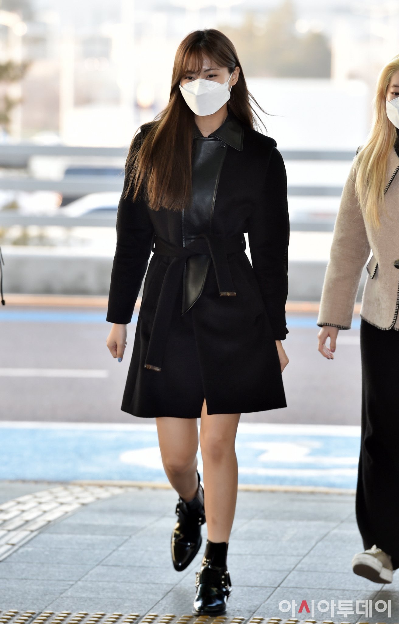 サブリー そしてtwice패션 ちょっと皆さんウリマンネ見て やっばい年早々トップツウィファッション 来ちゃった 超可愛くない こんなに自分を活かしたファッションを着ているツウィちゃん久しぶりに見た これよ 芸能人 こういう一般人じゃ