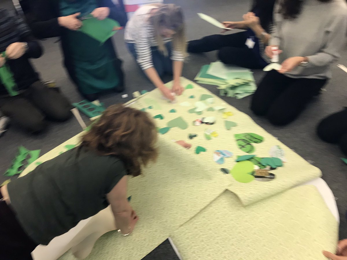 Lunch time team day craft @sayervincent for #showthelove we’ll be talking about our #climatecommitments this pm @TheCCoalition