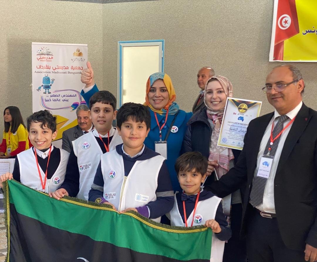 FablabLibya's tweet photo. فريق(فرسان التقنية) الفائز بالترتيب الأول 🏆🥇فئة المرحلة الإبتدائية في البطولة المغاربية للروبو التي أُقيمت اليومين الماضيين بتونس حيث شاركوا بمشروع المنزل الذكي🏡تفتخر مؤسسة فاب لاب بأصغر مبرمج لديها أبهر لجنة التحكيم حفظه الله ورعاه
#FabLab_Libya
sponsered by #Tatweer_research https://t.co/eN3kxgAxEE