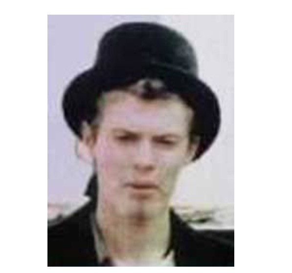 SuffolkActivism's tweet photo. Yesterday marked 29 years Since the death of Hunt sab Mike Hill. He was deliberately ran over at a meet of the Cheshire Beagles.
#AnimalRights #HuntSabs #MikeHill https://t.co/O5hUb9W8ZL