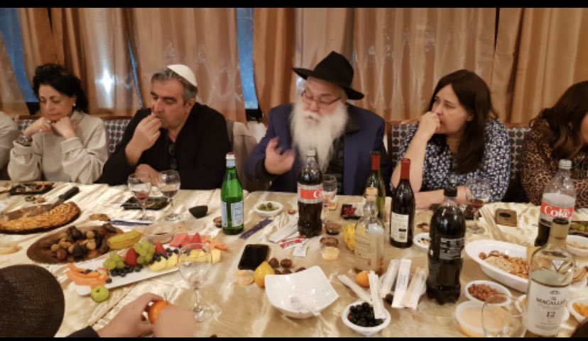 ccfnewyork's tweet photo. Tou bishvat avec le Beth Jabad français et francophone de Manhattan CCF New York avec Rav Mikhael et Esther Cohen https://t.co/9XjGHLUsBU https://t.co/plJUSaYWrE