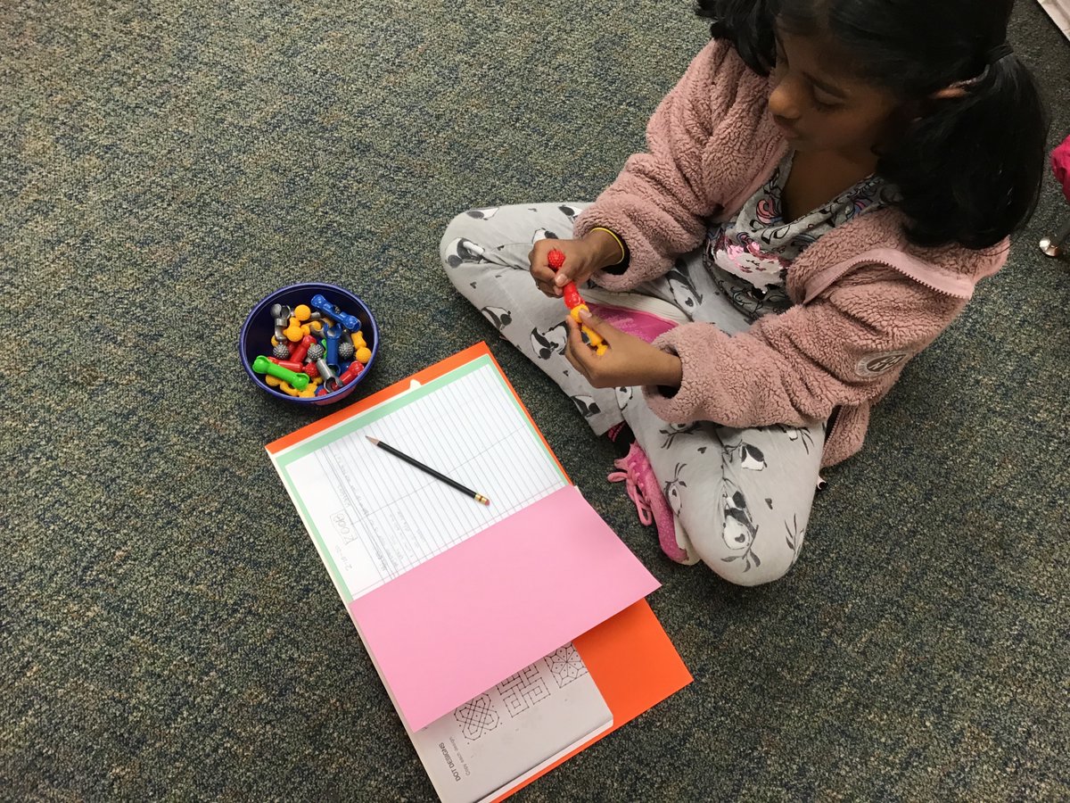 shawnee_gt's tweet photo. From divergent thinking with hearts to critical thinking with ZOOB! #2ndachievers are pushing their thinking skills. Check out their creativity. @shawneetrailelm @ShawneeTrail2nd @Connolly2Kids #FISDQUEST https://t.co/GTcjMtXx1U