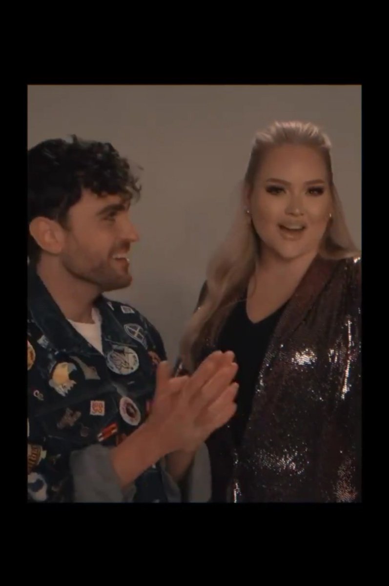 eeskimopie's tweet image. 😍 Small town boy in a big arcade &amp;amp; #nikkitutorials SAY WHAAAAT