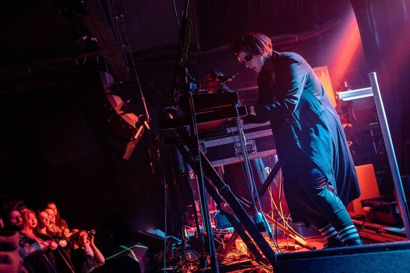 This tour is wrapping up this week so if it’s stopping by in your area, don’t miss out! Head over to TandAMedia.net to check out this awesome new gallery of <a href="/poppy/">poppy</a> and @vowwsband from 02/05 in MA! Shot by: <a href="/colinkentt/">Colin Eldridge</a>