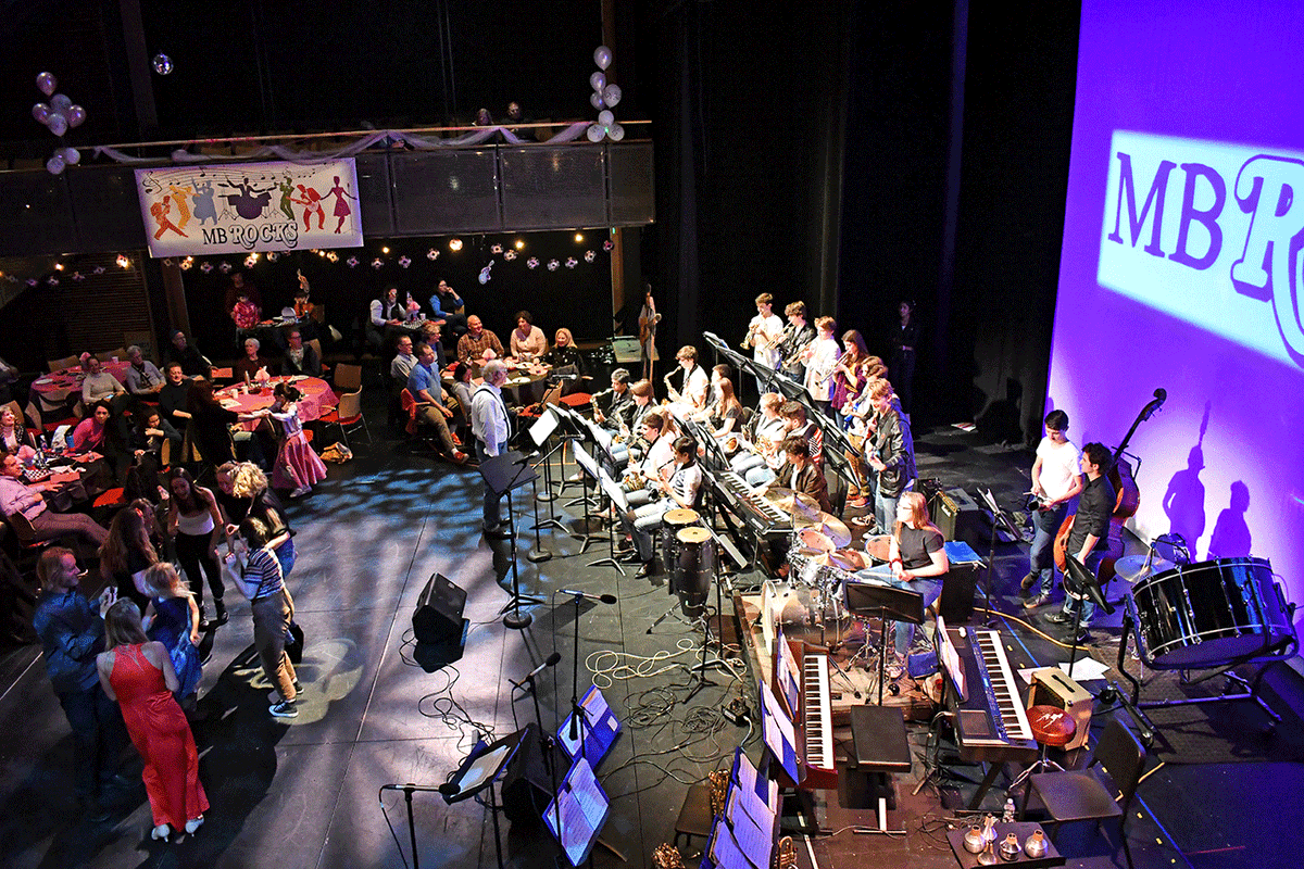 MosesBrown's tweet photo. Thanks to all who came out to support MB Rocks, and our music department, on Saturday night! It was a great night of music and fun! #MBrocks #performingarts #jazzband #chorus #studentmusicians #mosesbrownschool #gettoknowmb https://t.co/ciPNP49z92