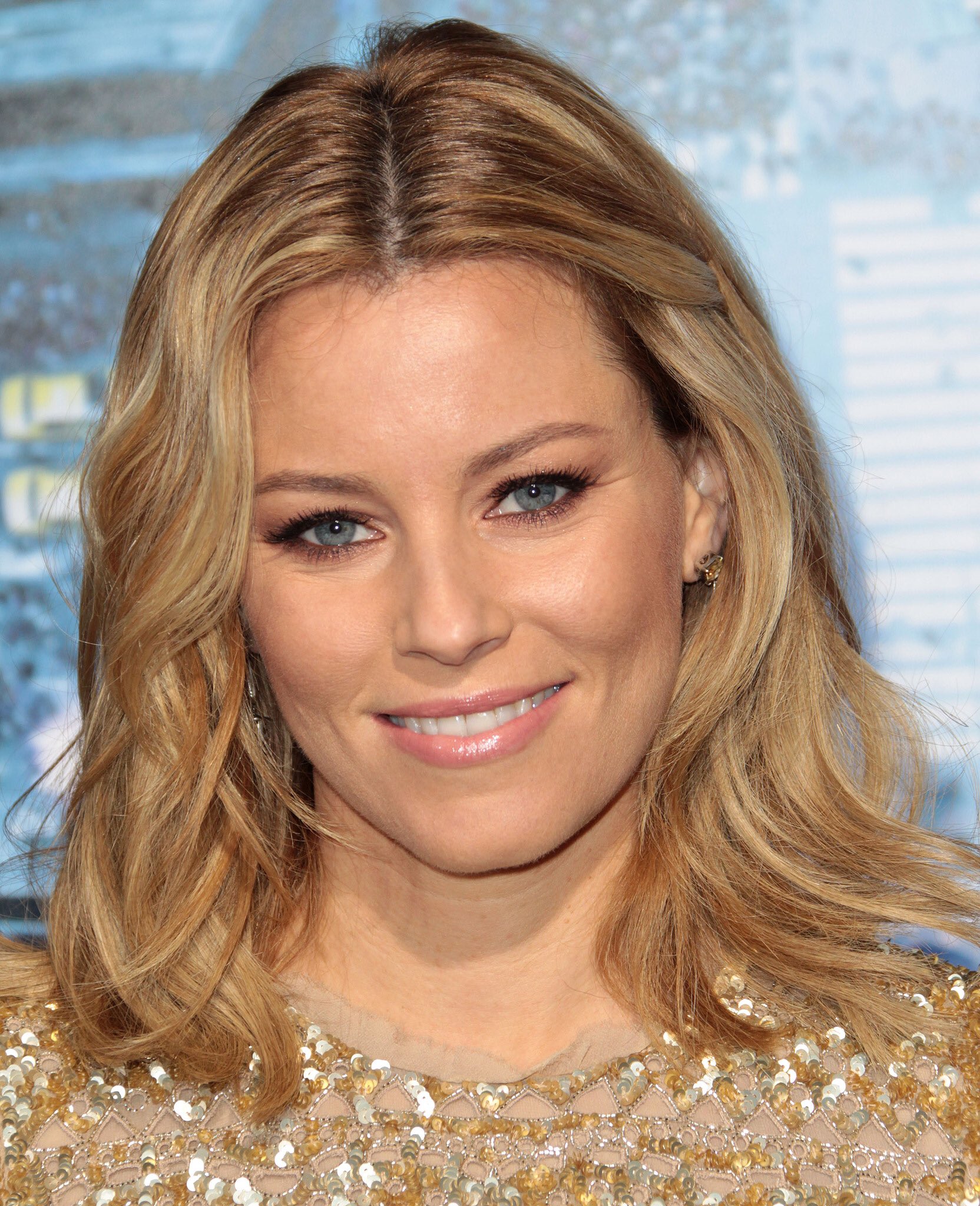 Happy birthday Elizabeth Banks 