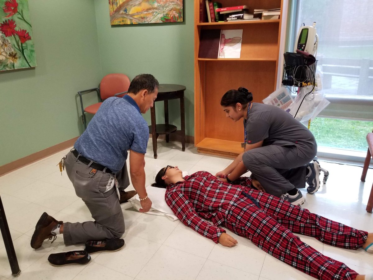 BpsoPerley's tweet photo. We're faking falls!!!!! Here is a #BPSOcoolidea ๐๐ก To practice using best practices in fall prevention, we had our teams respond to fake falls around our home. They were safe, reflective, and fun educational simulations! @prvhc_seniors @RNAO https://t.co/gs96PXpWft