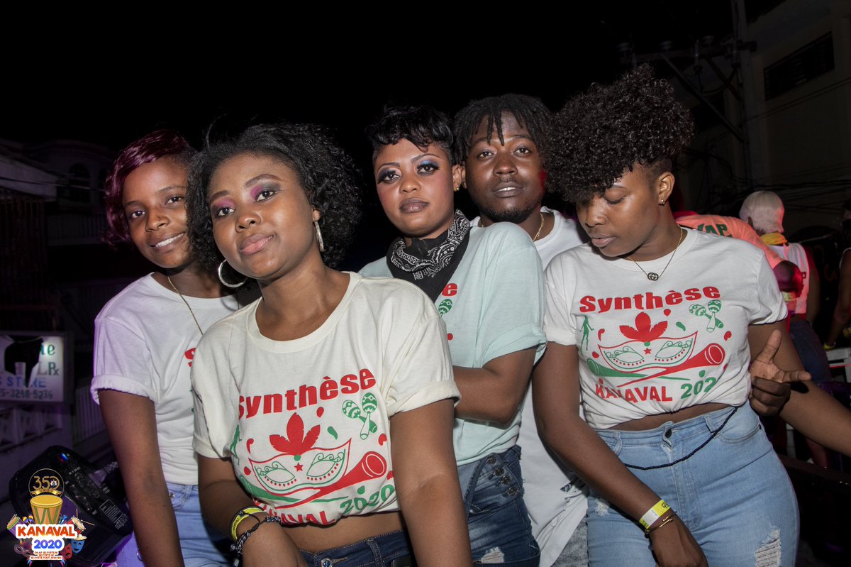 OldjyFrancois's tweet photo. Dans une ambiance de convivialité et de fête, Synthèse Sound a animé les rues du Cap-Haïtien en mariant ses animations aux meringues carnavalesques les plus en vues.
#Cap2020 #CapHaitien350 #CH350 #HC200 #HenriChristophe200Ans #CarnavalCapHaitien #Share #Like #Comment https://t.co/H3bhnj6Z9E