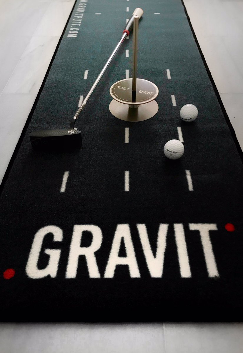 JaviVarela21's tweet photo. Qué ilusión recibir al fin mi pack @gravitgolf 🔴
Ahora podré practicar mi putt en casa gracias a este hoyo ⛳️ que captura las bolas.
La matgravit 🍀 te ofrece una rodada y velocidad perfectas, además de ayudarte con la alineación.
#golfputting #gravitgolf #amazingtool https://t.co/9l3Tk2Qx3e