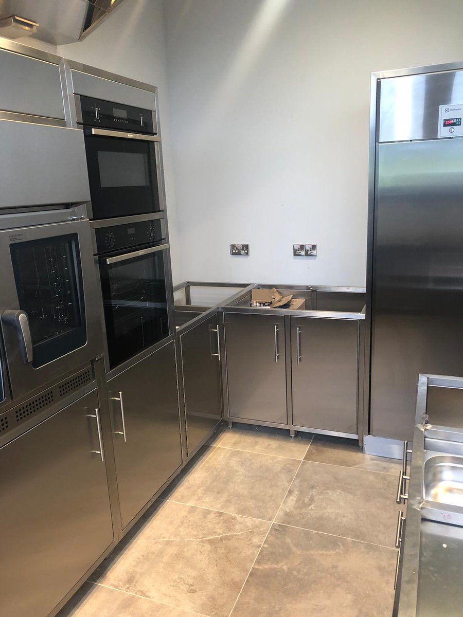 ccsfix's tweet photo. New install carried out by our team and working with the guys at Cater2 Equipment Sales and Profab Engineering. Granite being fitted by others to finish the kitchen off in style. #install #teamwork #cateringsales #cateringrepairs #cateringbespoke #rational #classeq #electrolux https://t.co/C5PLEYco1Z