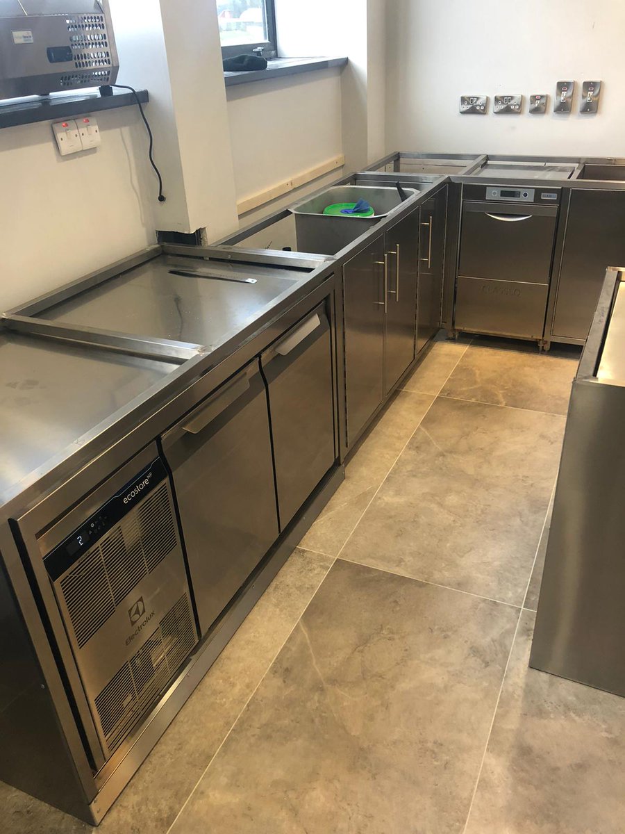 ccsfix's tweet photo. New install carried out by our team and working with the guys at Cater2 Equipment Sales and Profab Engineering. Granite being fitted by others to finish the kitchen off in style. #install #teamwork #cateringsales #cateringrepairs #cateringbespoke #rational #classeq #electrolux https://t.co/C5PLEYco1Z