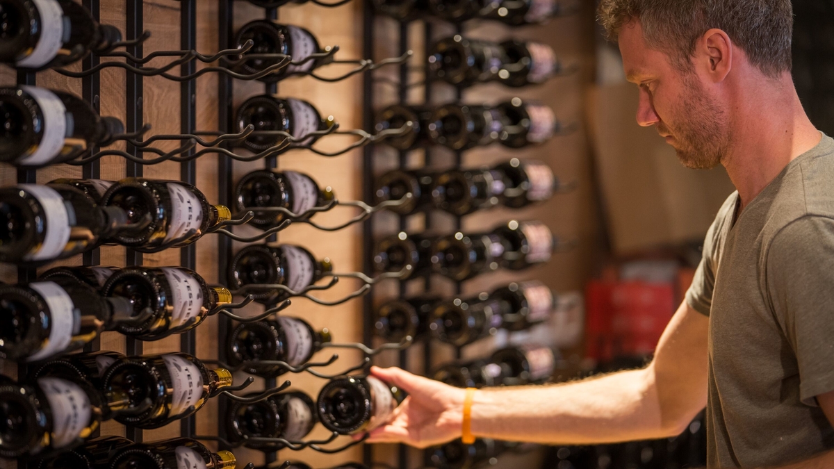 ENO SF Wine Director tweet media