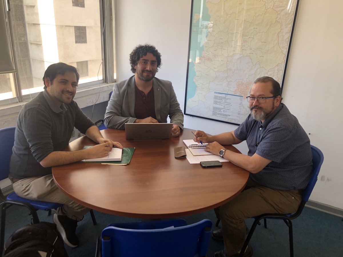 senamavalpo's tweet photo. Coordinador Alonso Cuadra junto a profesionales de SENAMA llevaron a cabo reuniones con miembros de la Fundación Beneficencia Hogar de Cristo y Red KINEAM para concretar importantes iniciativas que van en beneficio de nuestros adultos mayores de la Región de Valparaíso https://t.co/NMXipagISM
