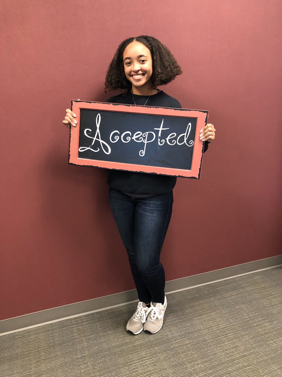 PearlandHS's tweet photo. ACCEPTED! Congratulations to Cheyanne Chandler on her acceptance to University of Texas Arlington!!! @utarlington #OilerGrad2020 https://t.co/faPdn1HV2D