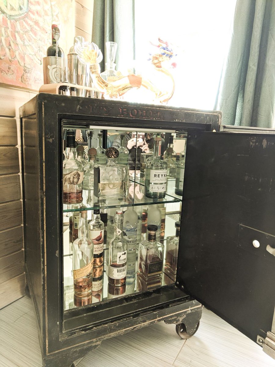 digitalsafes's tweet photo. A fun thing we like to do is find old safes and customize the insides. Our custom bar safes are a neat way to include a showpiece in your home bar! These are one off pieces, please call to see what we have in stock https://t.co/kAodsaOnUY https://t.co/OGf59WObIo
