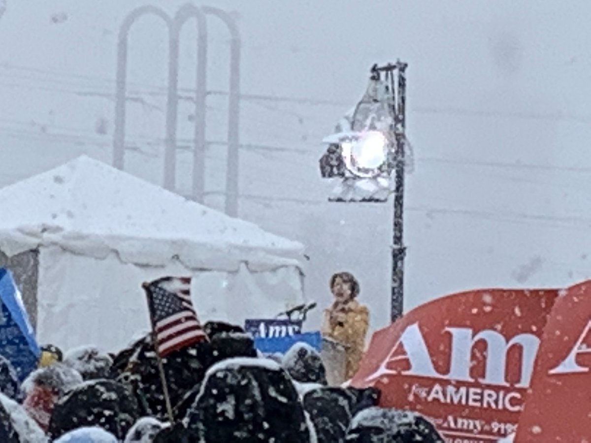 estatemap's tweet photo. @amyklobuchar Proud to stand with @amyklobuchar no matter the weather!! https://t.co/nlG0WsxXCp