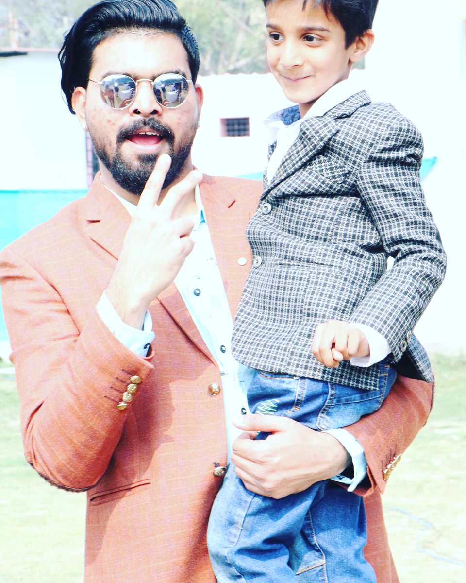 rjshivv's tweet photo. #More pics to come
Filhal #BIGKIDSCARNIVAL se ye #pics enjoy kijiye
Had a fantastic time with #kids there
Maza aa gaya
@BigFMUP
@bigfmindia
#rjshiv #fun #masti #beeard
#BIGKIDSCARNIVAL presented by @namasteindiafoods powered by @smskanpur_official https://t.co/329KLNaZx9