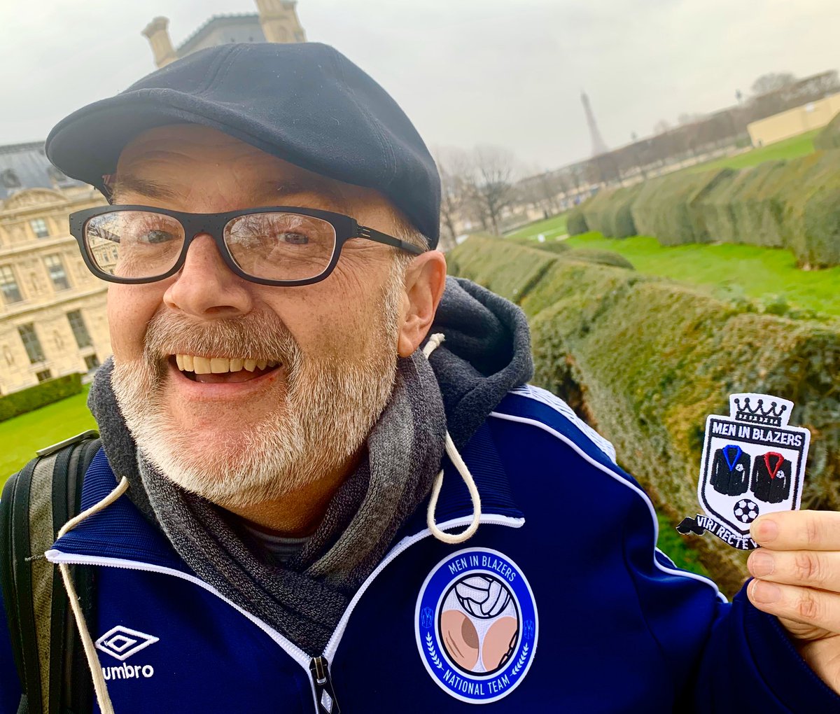 eleventgp11's tweet photo. Tried to find the crap part of Paris but couldn’t find a crap part.  So just took a photo here.  Cheers boys!!!
 #auxhommesenblazers #meninblazers @MenInBlazers @JonoWilly @rogbennett @embassydavies https://t.co/lRRQr15204