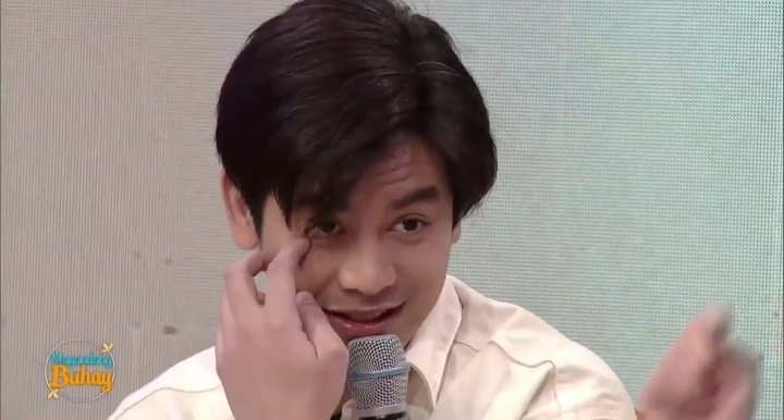 gummysmile_jea's tweet photo. interviewer:so joshua, kamusta na kayo ni jan-

josh:

JOSHNELLA ForInsideShowbiz https://t.co/xmy6cECKv0