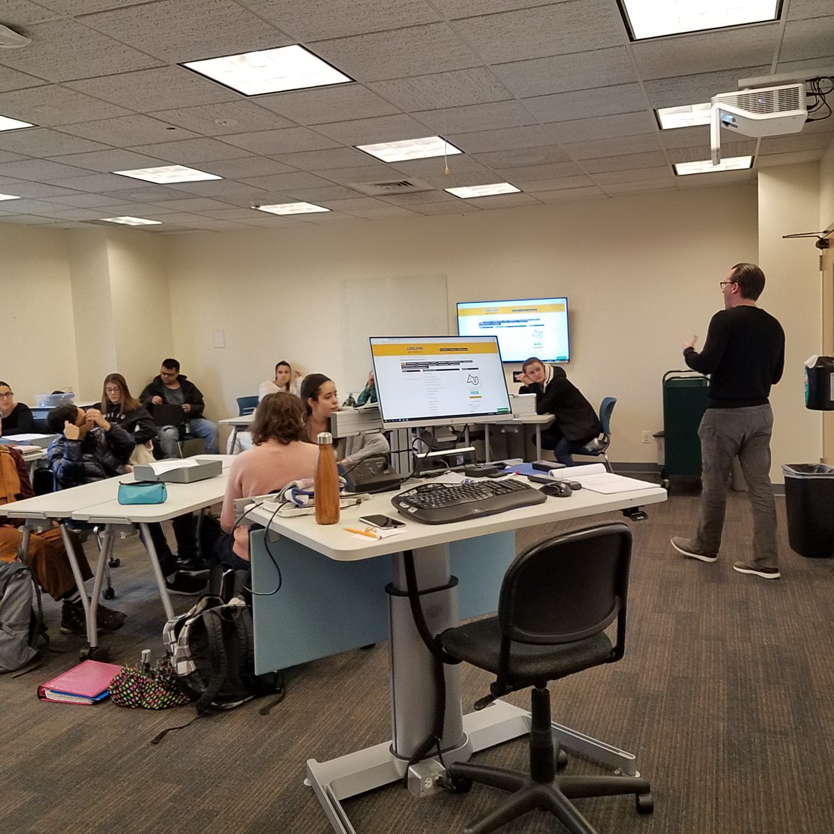 Adelphi_UASC's tweet image. This past Friday, students from Professor Ross&apos;s Shared Roots course listen intently as UASC faculty talk about genealogical research. #genealogy #researchculture #archives