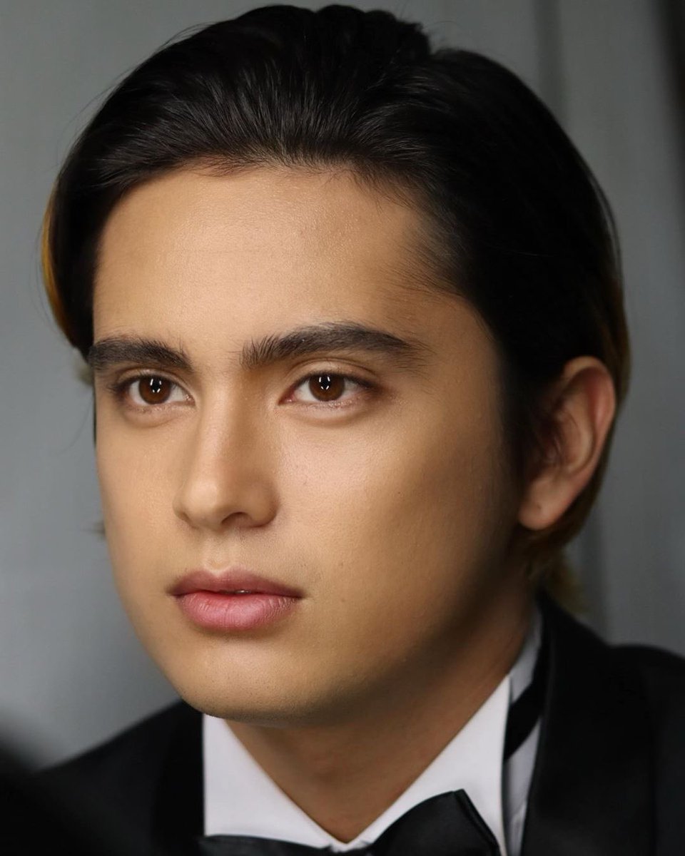 REIDersOfficial's tweet photo. @tellemjaye • #soon #MakeUpbyMacIgarta #MensGrooming #MacIgarta #JamesReid #MultiMediaPrince • Thank you @ ashley_hmua for assisting me.
©️ mac_igarta https://t.co/u2QDkU0Xvu