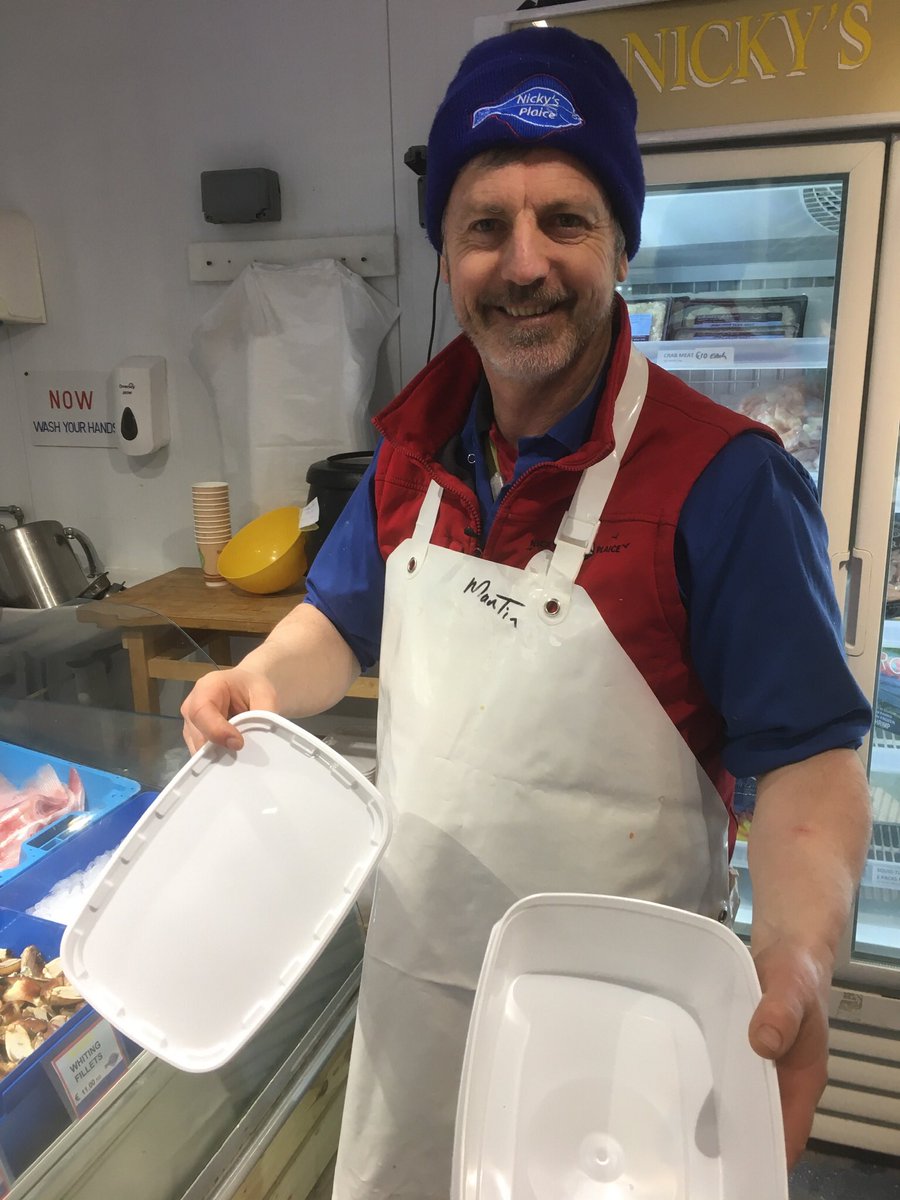 VOICE_Ireland's tweet photo. Went to my local fish monger #nickysplaice in howth this weekend where they are giving away free #reusable containers, urging their customers to refuse #plasticbags. Lots of loose produce on sale as well. Hope other food shops adopt this approach! https://t.co/fBxm7pSKc9