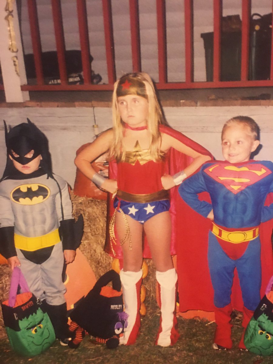 JonesGraves's tweet photo. Happy 21st @gravessawyer it seems the Superfriends are not happy ! https://t.co/xLX34clTSM