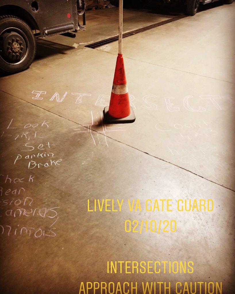 ChspLively's tweet photo. Monday Gate Guard
.
Intersections / Approach with Caution
.
That’s every intersection, not just when we have the right of way!
.
.
.
#UPS #UPSers #intersection #livesafely #BleedBrown #NorthernNeck #chalktalk #StartSafeEndSafe #bestteamintheEast https://t.co/UZ70Z9mmSu