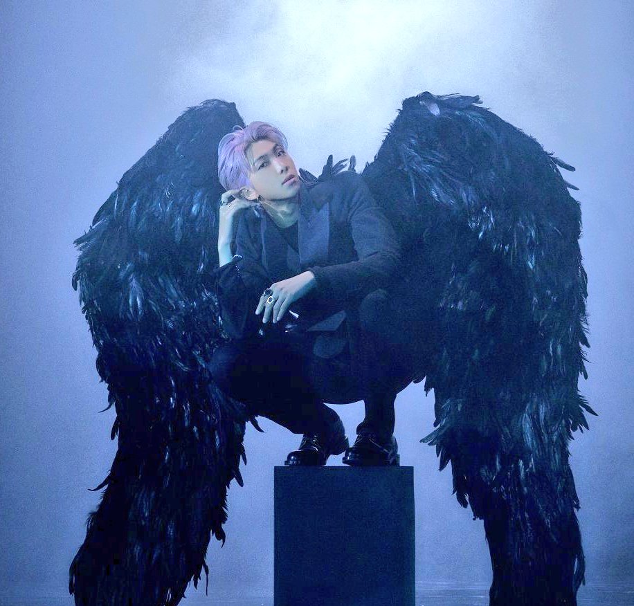 RM_tree_twt's tweet photo. @BigHitEnt 헉....  블랙스완 건실섹시 김남준 대존엄 드러난다 진짜.....

#BTS #방탄소년단 #MAP_OF_THE_SOUL_7 #ConceptPhoto https://t.co/n7ak5DpYdc