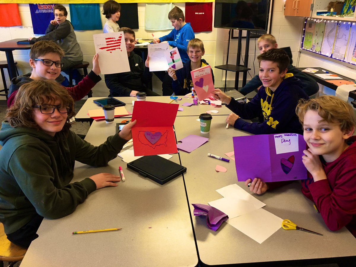 6BlueBMS's tweet photo. We are having a great time making #ValentinesForVeterans today on #6Blue @BeachMiddle https://t.co/uJAYSOHrqS