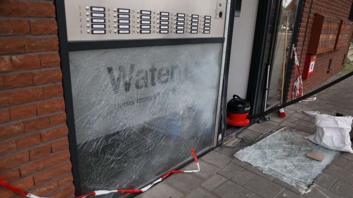 Ontploffing bij appartementencomplex Heemstede: politie op zoek naar informatie: HEEMSTEDE