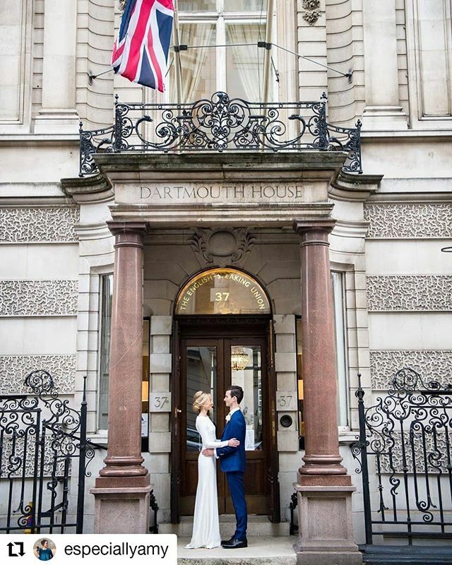 YOUR HOME FOR THE DAY// Your very own private home in Mayfair all to yourselves on your big day. 
Thank you @especiallyamy for this beautiful photograph outside our main entrance.
. .
.
.
.
.
.
#mondaymood
#mondaymemories
#mondaymotivation #weddingvenue … ift.tt/39ljRlk