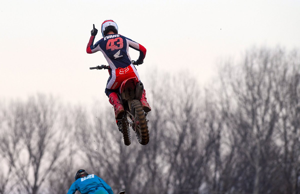 Pirelli MX tweet media